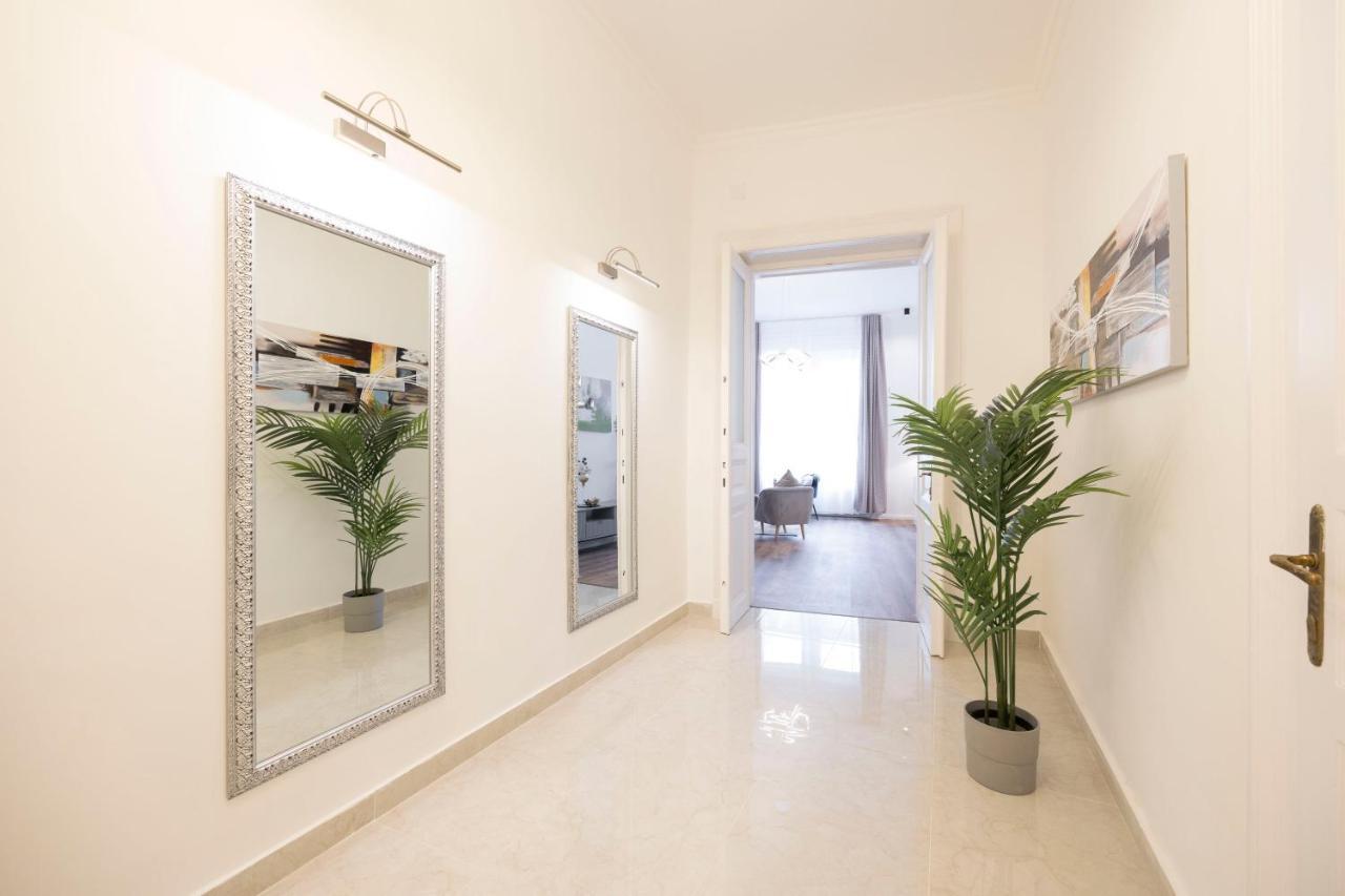 Luxurious Grand W/ 3bedrm 2bathrm Apartament *
